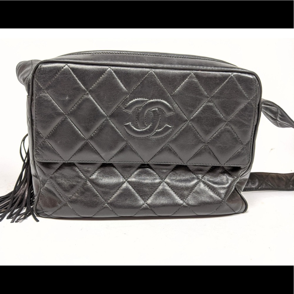 Vintage CHANEL Black Leather Quilted Handbag Purse